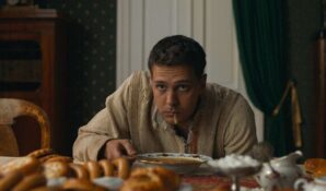 Пластмассовые куклы, матрёшки и холоп – мода на возрождение истоков