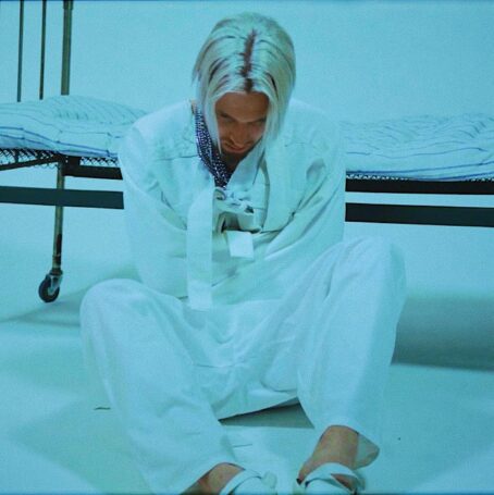 GOODY выпустил клип на трек «Снежная Королева»