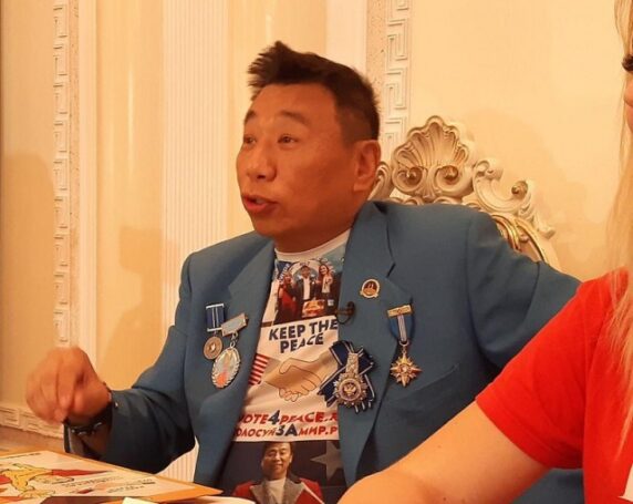 Лаки Ли нацелился на информационно-образовательно-воспитательную войну с Александром Тащиным из ВГТРК