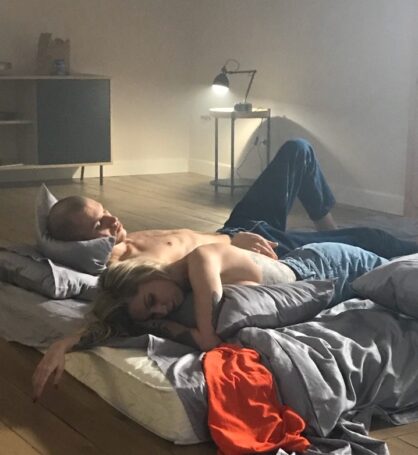 Певица Алиса Салтыкова показала любовь в новом клипе