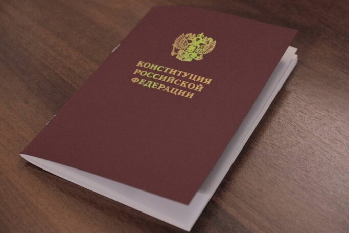 «Пусть эта победа будет труднее, но она будет чистой» – политолог прокомментировал решение Путина о переносе голосования