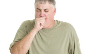 Кашель без симптомов может быть опасным знаком по словам экспертов «Материа Медика Холдинг»