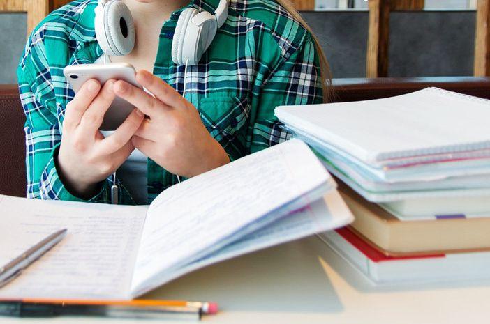 Российские эксперты поделились советами по подготовке к сдаче ЕГЭ по русскому языку и математике