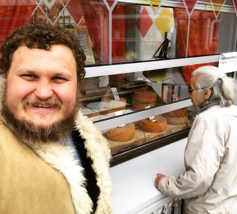 Олег Сирота: «Любимая кормушка муниципальных чиновников – точки нестационарной торговли»