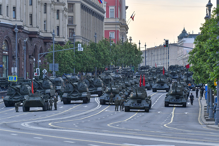 В Москве прошла ночная репетиция Парада Победы