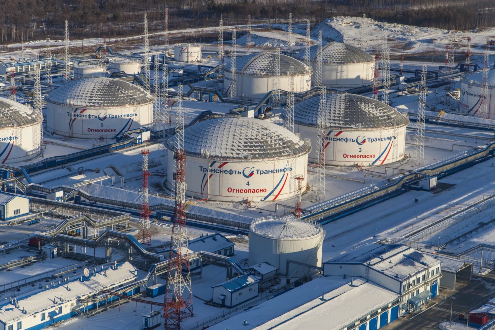 СМИ: понижение тарифных ставок “Транснефти” лишь поможет  нефтяникам вновь получить сверхприбыли