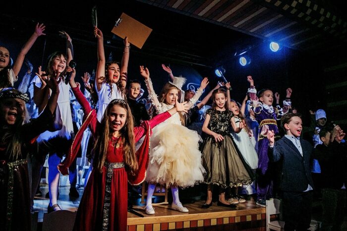 Учащиеся школы Wunderpark International School поставили два спектакля находясь на удаленном обучении