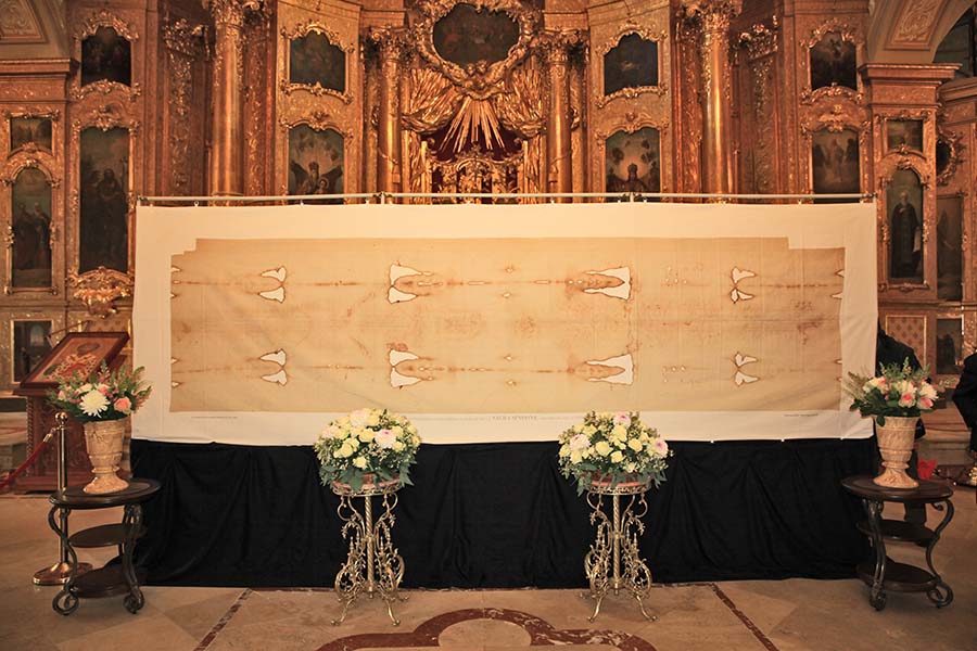 Туринская плащаница: «чудесное» спасения реликвии из огня