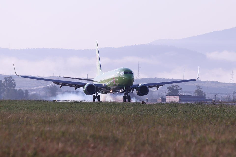 Глава Якутии выступил против создания дальневосточной авиакомпании на базе «Авроры»