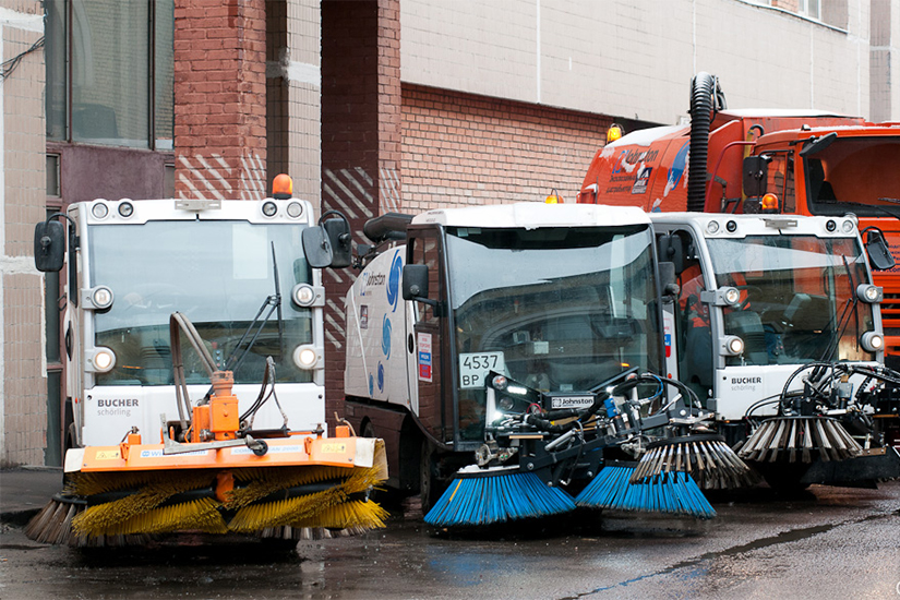 Улицы Москвы начнут убирать «коммунальные электропылесосы»