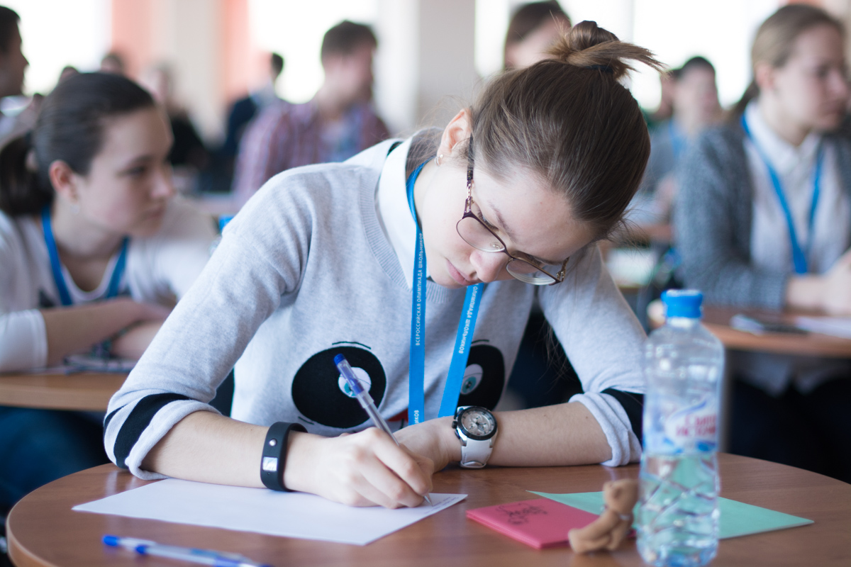 Министерство просвещения намерено ввести на финальных этапах Всероссийской олимпиады школьников новые меры безопасности