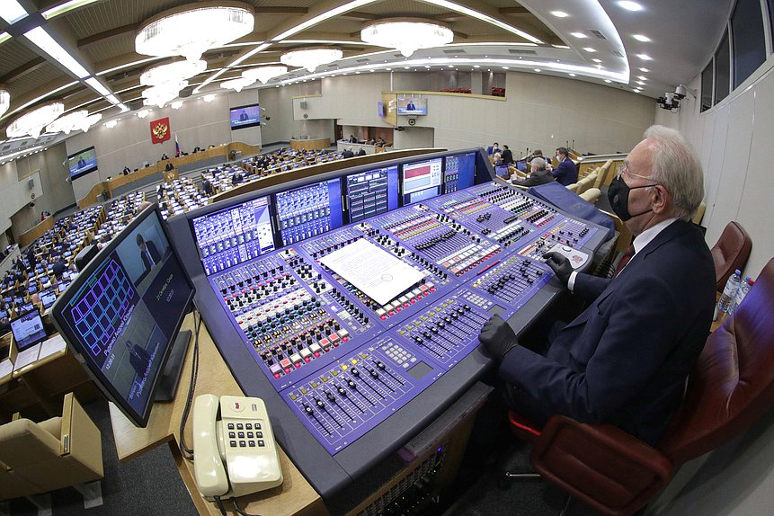 Михаил Романов: «Изменения в Закон «О Конституционном Суде» повысят его авторитет и статус выносимых решений»