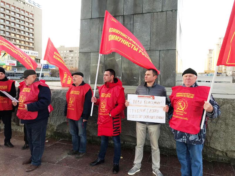 Новогодняя инициатива «Коммунистов России» вызывает сомнения