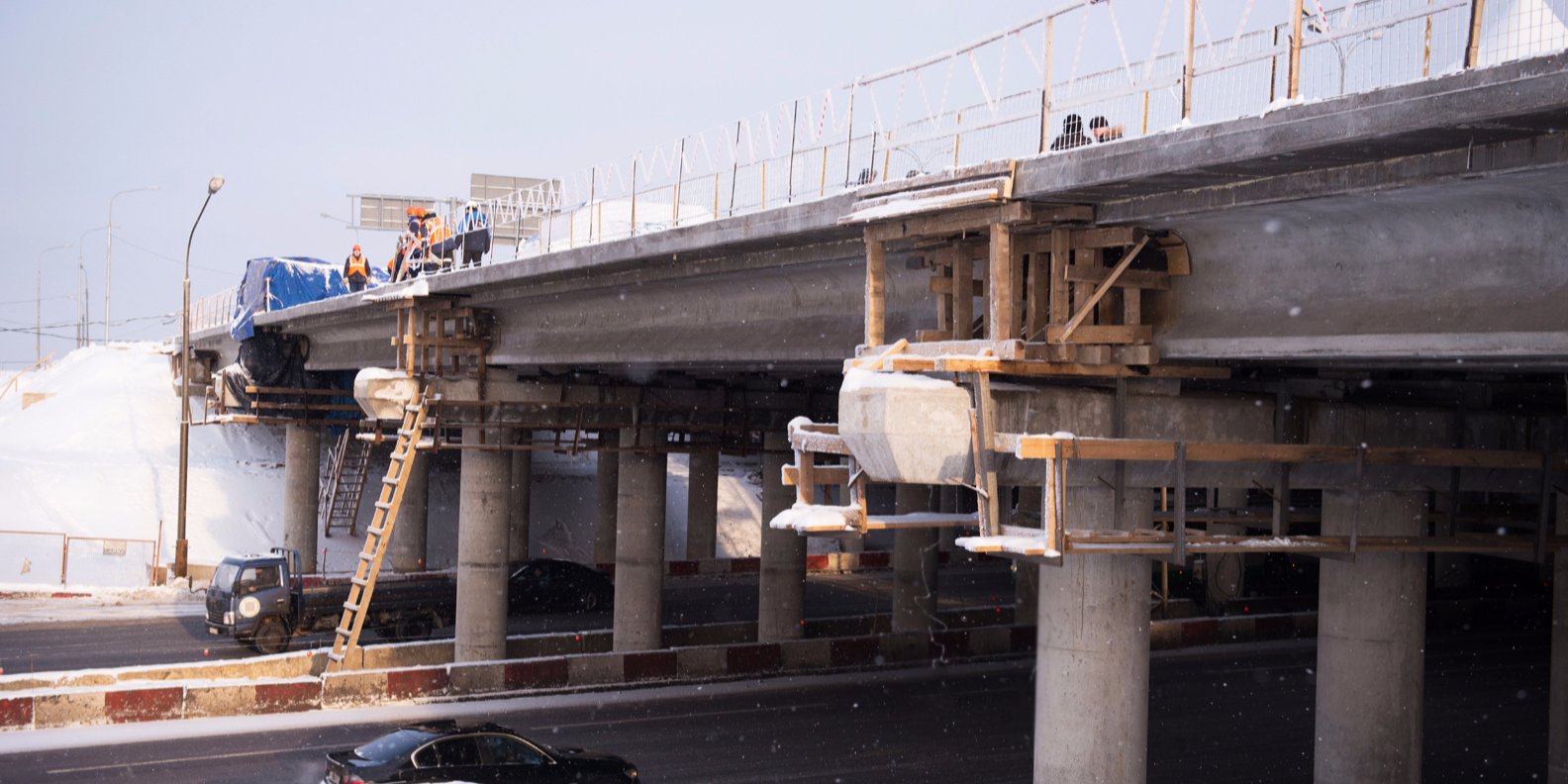 Главу «Восточного порта» Петра Ямова наградили медалью «За строительство транспортных объектов»