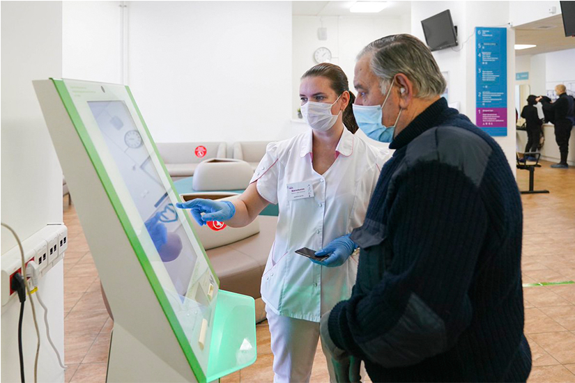 В Москве стартовала вакцинация для сотрудников общепита, ЖКХ и граждан от 60 лет