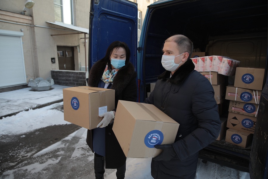 Михаил Романов передал продукты и предметы гигиены подопечным Отделения «Доступная среда» Центра учета и социального обслуживания граждан РФ без определенного места жительства