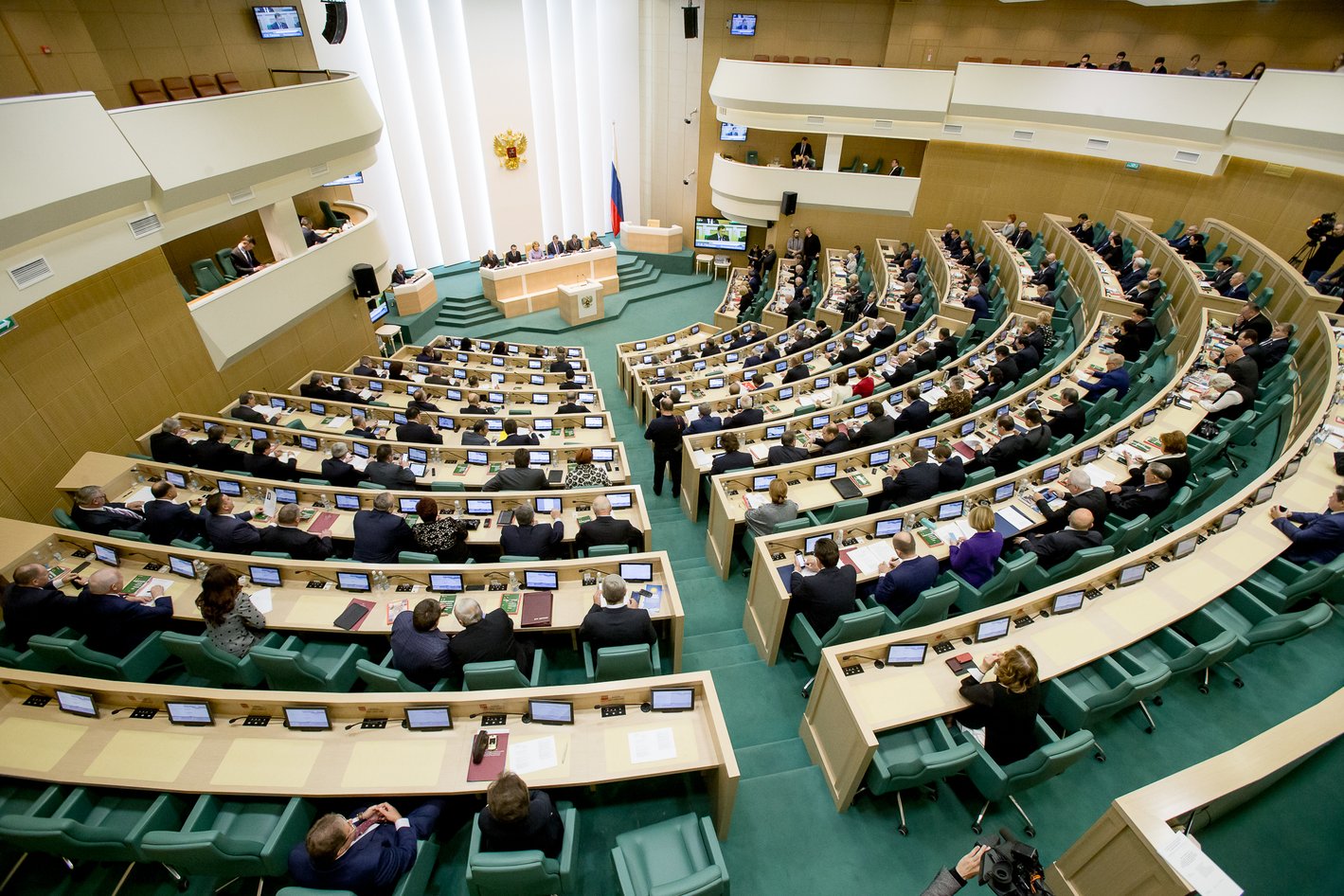 Михаил Мишустин подписал пакет документов