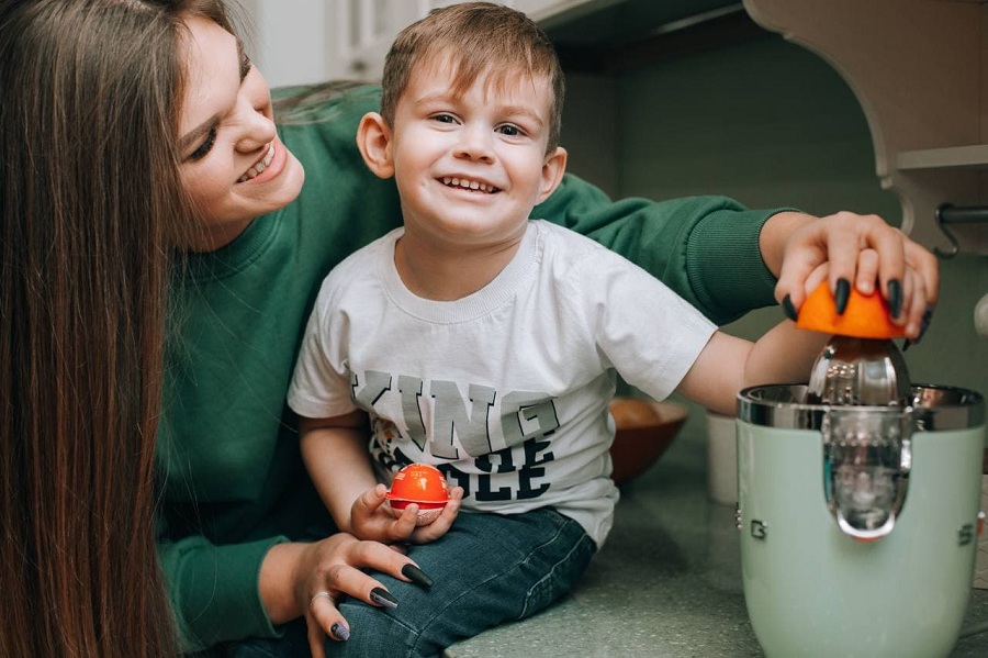 Основатели Центра всестороннего развития №1 «Multi Club» Вероника Веселова и Резеда Хасанова о подходах и тонкостях образования