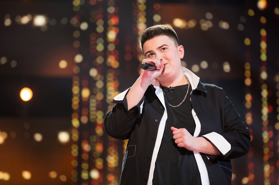 Все члены жюри очередного раунда проекта «Ну-ка все вместе!» отдали свои голоса Гарику Зебеляну