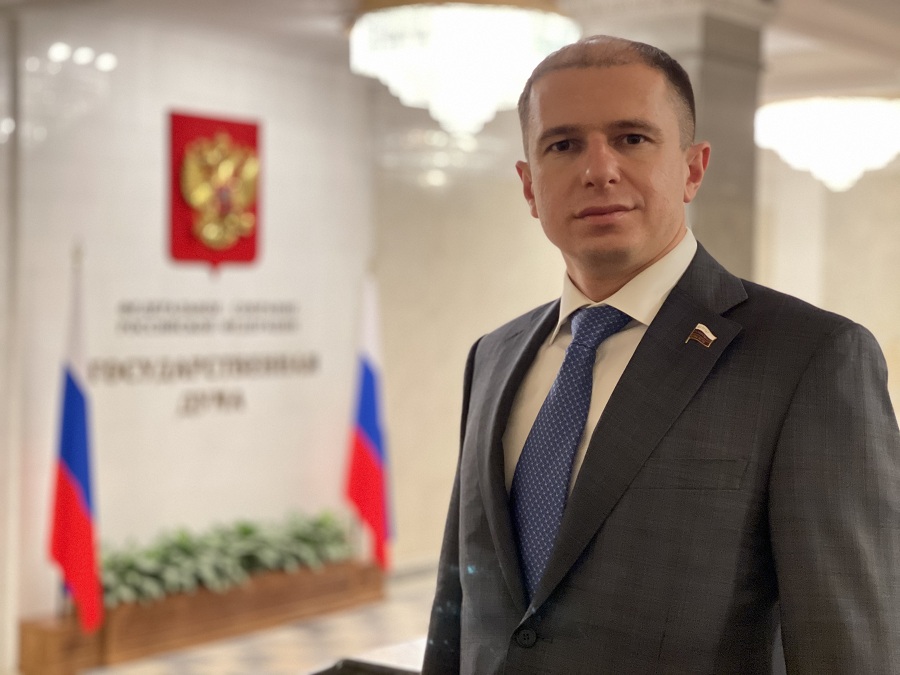 Михаил Романов: «Закон об увековечении памяти бойцов, погибших в годы Великой Отечественной войны, — историческая необходимость»