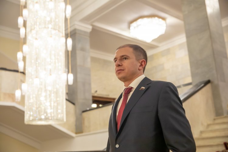 Михаил Романов: «Граждане не должны становиться жертвами коллекторов из-за долгов по ЖКХ»
