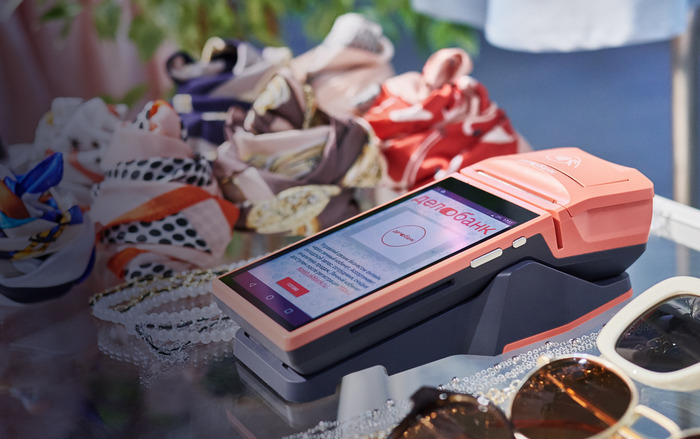 Делобанк зачислит платежи по картам в течение 30 минут