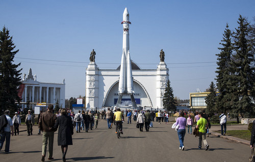 О старте нового экскурсионного сезона на ВДНХ рассказала заммэра Москвы Наталья Сергунина