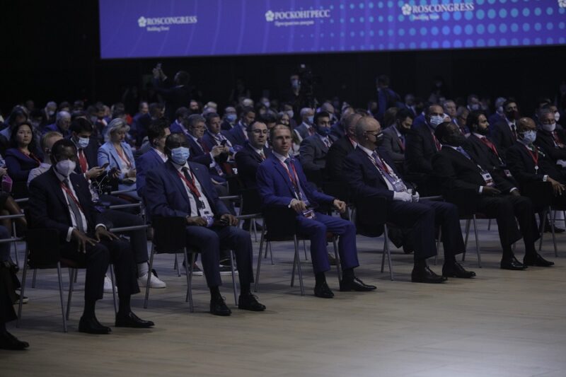 Михаил Романов принял участие в работе XXIV Петербургского международного экономического форума