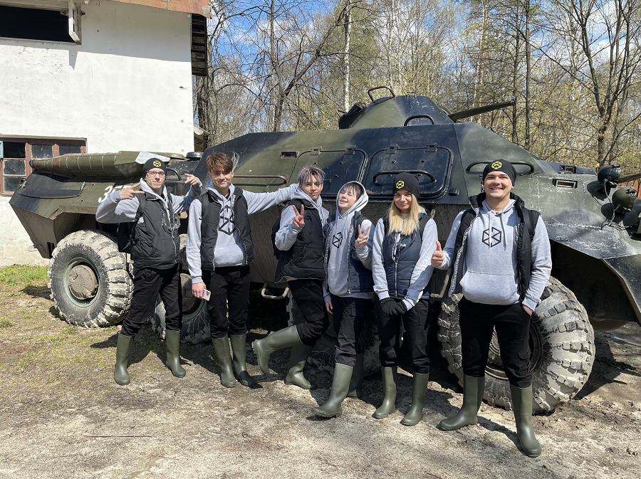 Тик-токеры миллионники испытали себя на прочность в патриотическом реалити-шоу «Пережить, чтобы помнить»