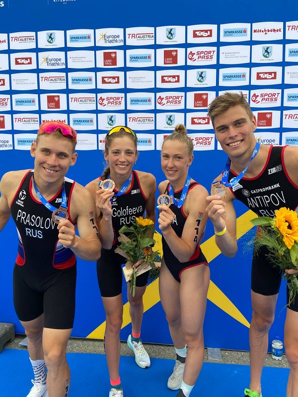 Сборная России по триатлону завоевала бронзовые медали на Чемпионате Европы в смешанной эстафете