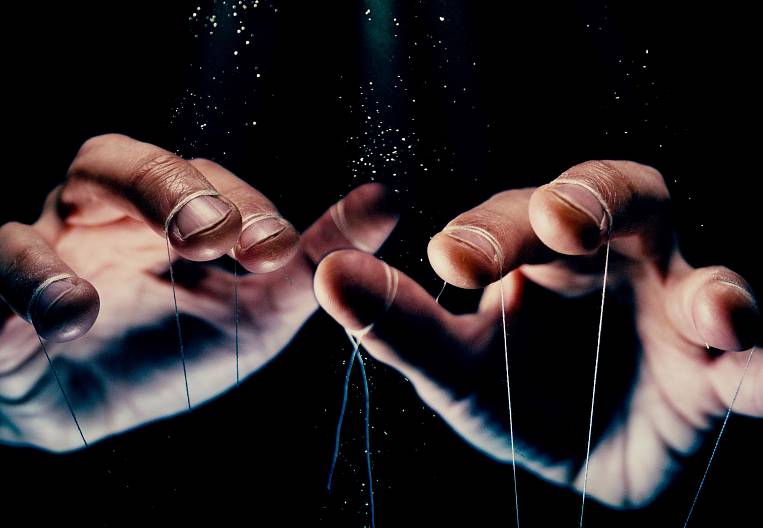 Игра в ассоциации: как полезный минерал превратился в ночную страшилку