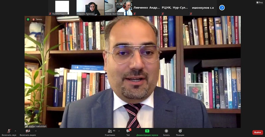 В «Пушкинский день» Хол Холов поделился опытом перевода произведений великого поэта