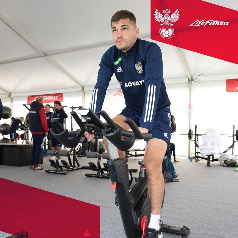 Официальным поставщиком фитнес-оборудования для футбольной сборной России признана Life Fitness