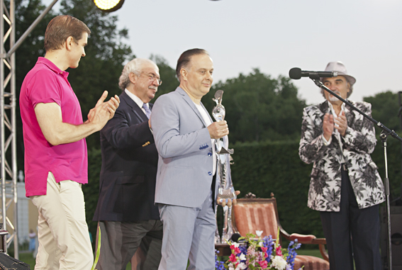 Директор театра Вахтангова Кирилл Крок получил премию имени Лужкова