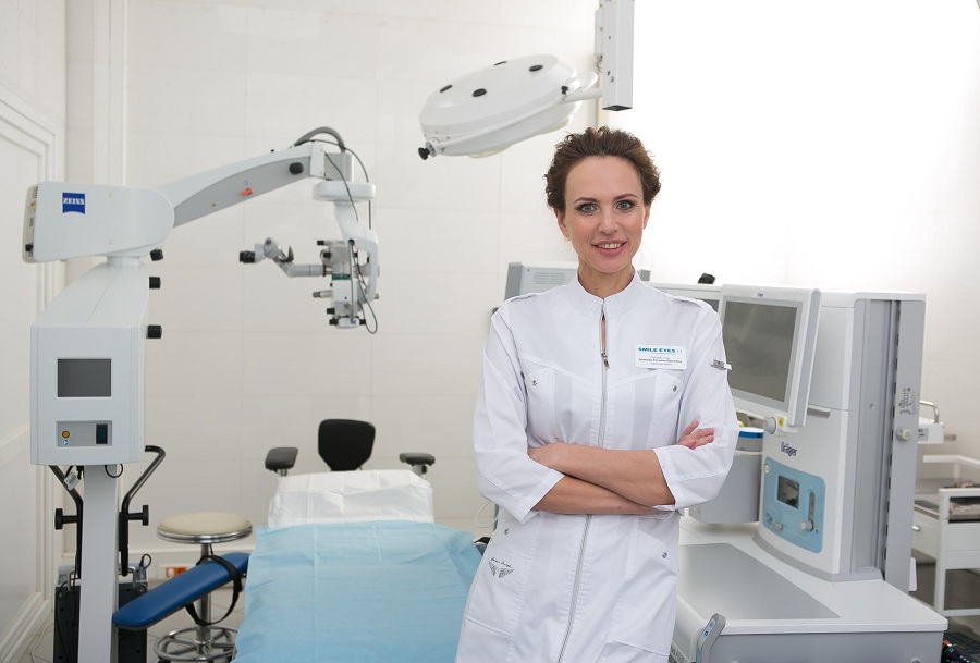 Отдых без последствий: гигиена глаз до и после бассейна