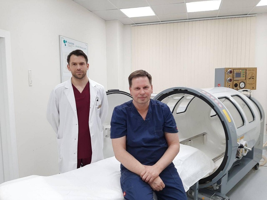 В многопрофильной медицинской клинике НАКФФ начали применять барокамеру для восстановления пациентов после ковида