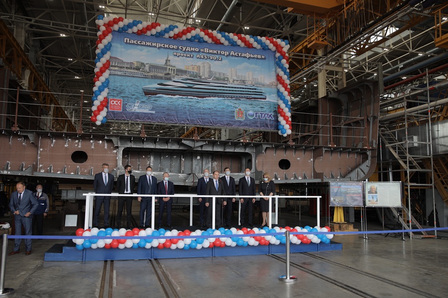 Михаил Романов принял участие в закладке нового пассажирского судна «Виктор Астафьев»