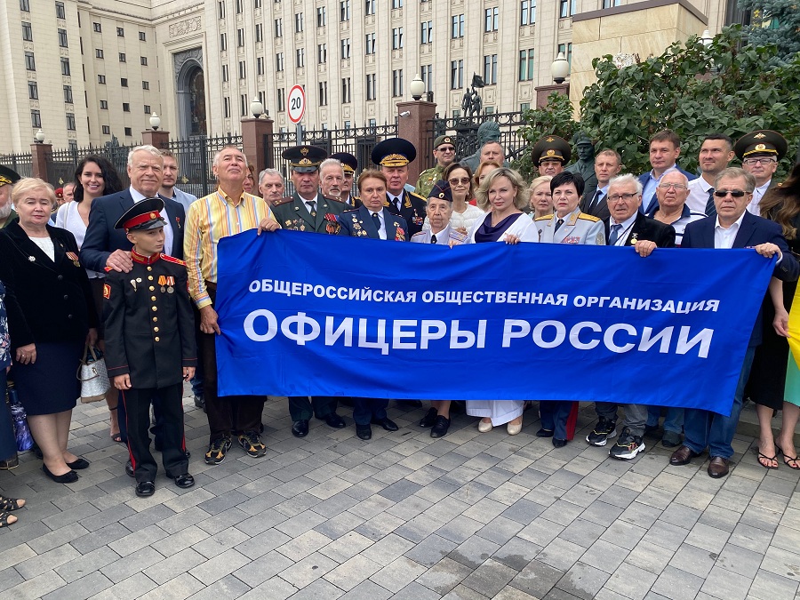 Праздник День офицера получит государственный статус