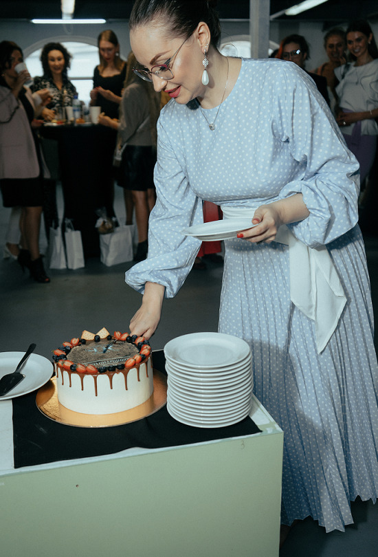 ГУСЬ, БАРЫГА, УЛИТКА и ДЯТЕЛ. Известный продюсер Мария Тарханова назвала портреты пиарщиков, с которыми не хотят работать СМИ