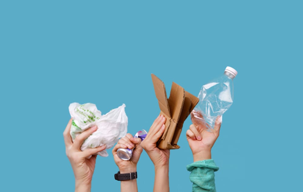 Контейнеры для раздельного сбора мусора подарили «Зеленые» мэрам и губернаторам