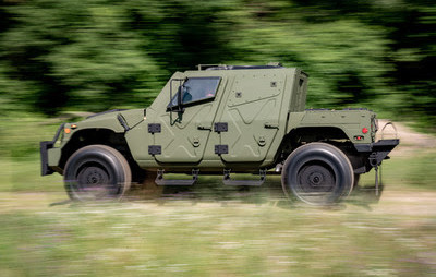На DSEI 2021 автомобиль HUMVEE NXT 360 презентует компания AM General
