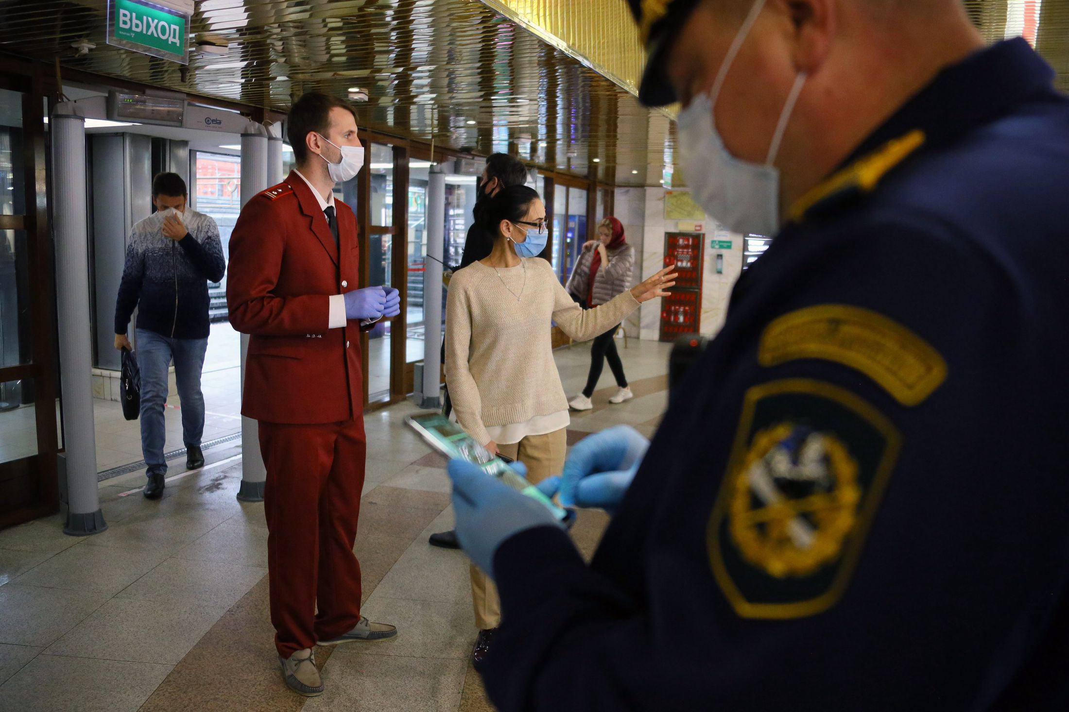 Москва ужесточает контроль над соблюдением антиковидных мер