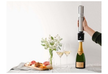 О сотрудничестве объявили Coravin и Moet Hennessy