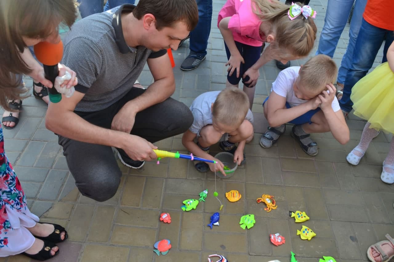 Московские центры творчества подготовили праздничную программу ко Дню отца