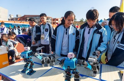 5-й семинар Belt and Road Teenager Maker Camp & Teacher Workshop проводится в Наньнине