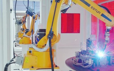 Китай переходит от стандартного автомобилестроения к интеллектуальному производству