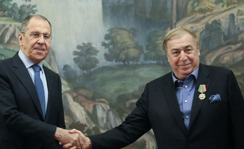 Бизнесмена Михаила Гуцерива отметили почетной грамотой российского правительства за участие в борьбе с COVID-19