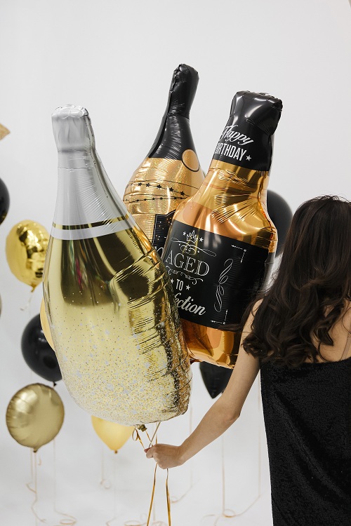 Актуальные цвета для украшения дома к Новому году 2022