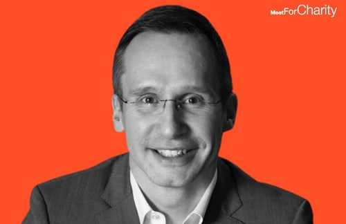 По итогам благотворительного аукциона Meet For Charity с участием генерального директора Макдоналдс в России Марка Карена было собрано 420 000 рублей