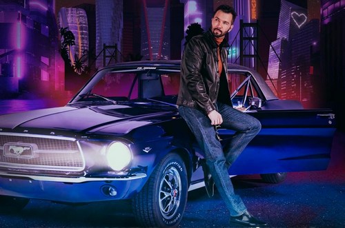 Денис Клявер выпустил новую песню в жанре электросинти-поп